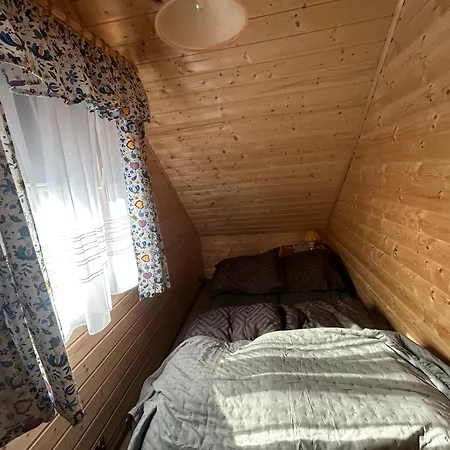 Kaszebe Letniskowy Caloroczny Nad Jeziorem Radunskim *