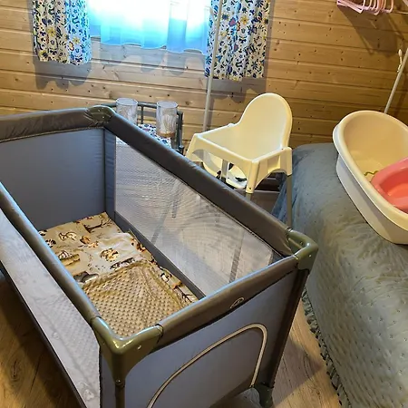 Holiday home Kaszebe Letniskowy Caloroczny Nad Jeziorem Radunskim Borzestowska Huta